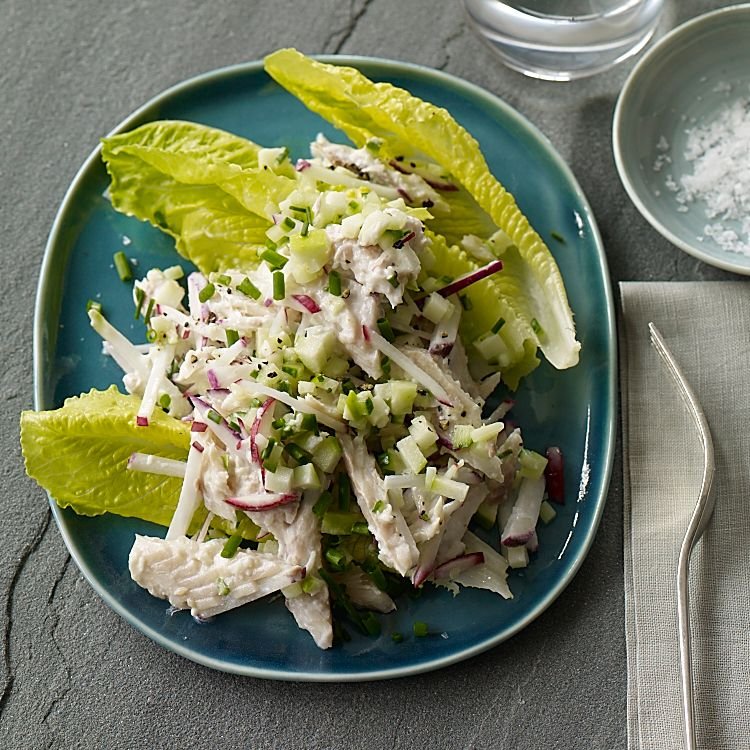 201101-xl-smoked-mackerel-salad-with-crunchy-vegetables-1df6d96682cb44f4abce5efd9d799e69